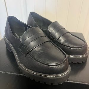 Torrid Chunky Heel Loafers Size 9 NWT